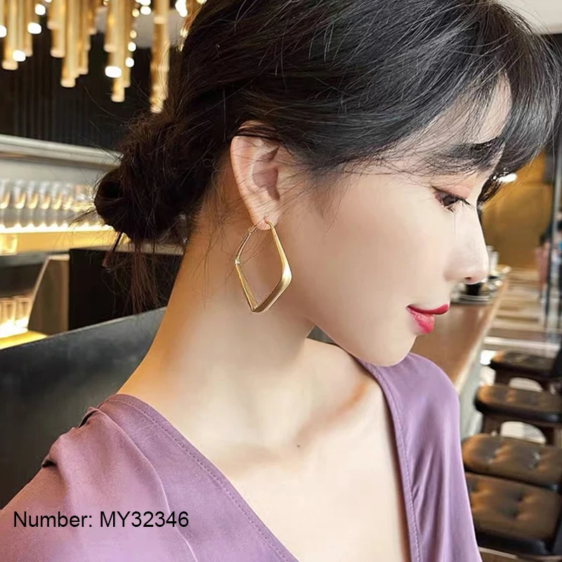 

Women Minimalist Square Earrings Geometry Rhombus Irregular Earring for Lady/Girl Pearl Diamonds Jewelry Brincos S Bijouterie