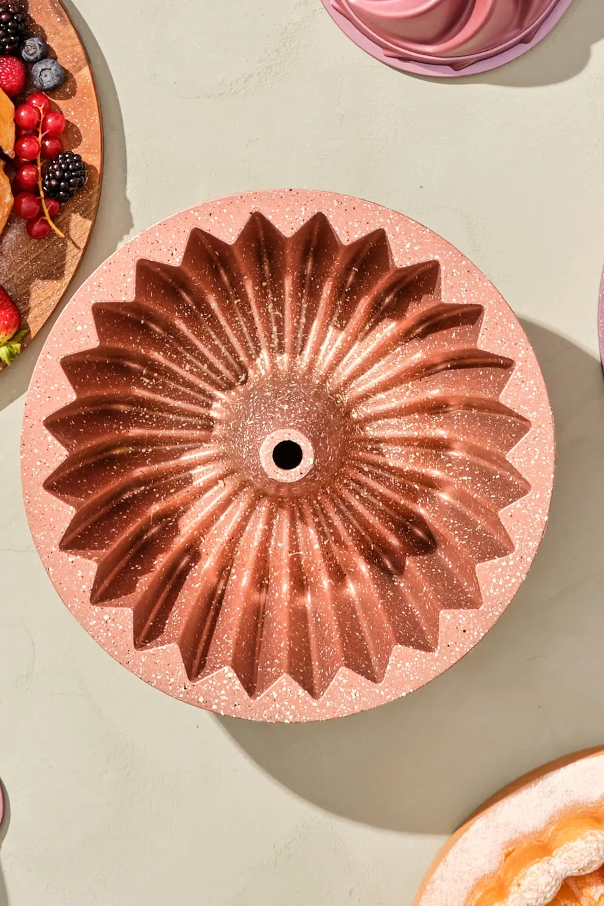 

Star Rosegold Cake Mold 26 Cm