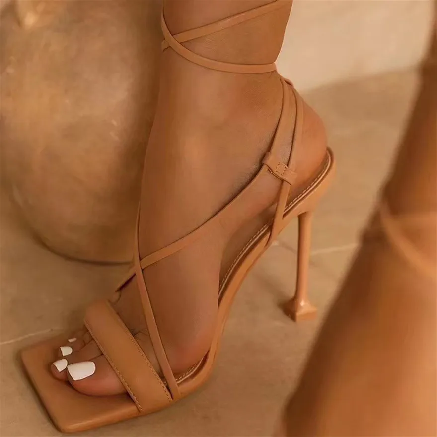 

Big Size 35-43 Women Sandals 2023 Summer Transparent PVC Buckle Gladiator Sexy Pumps Woman Flock Open Toe High Heels Party Shoes