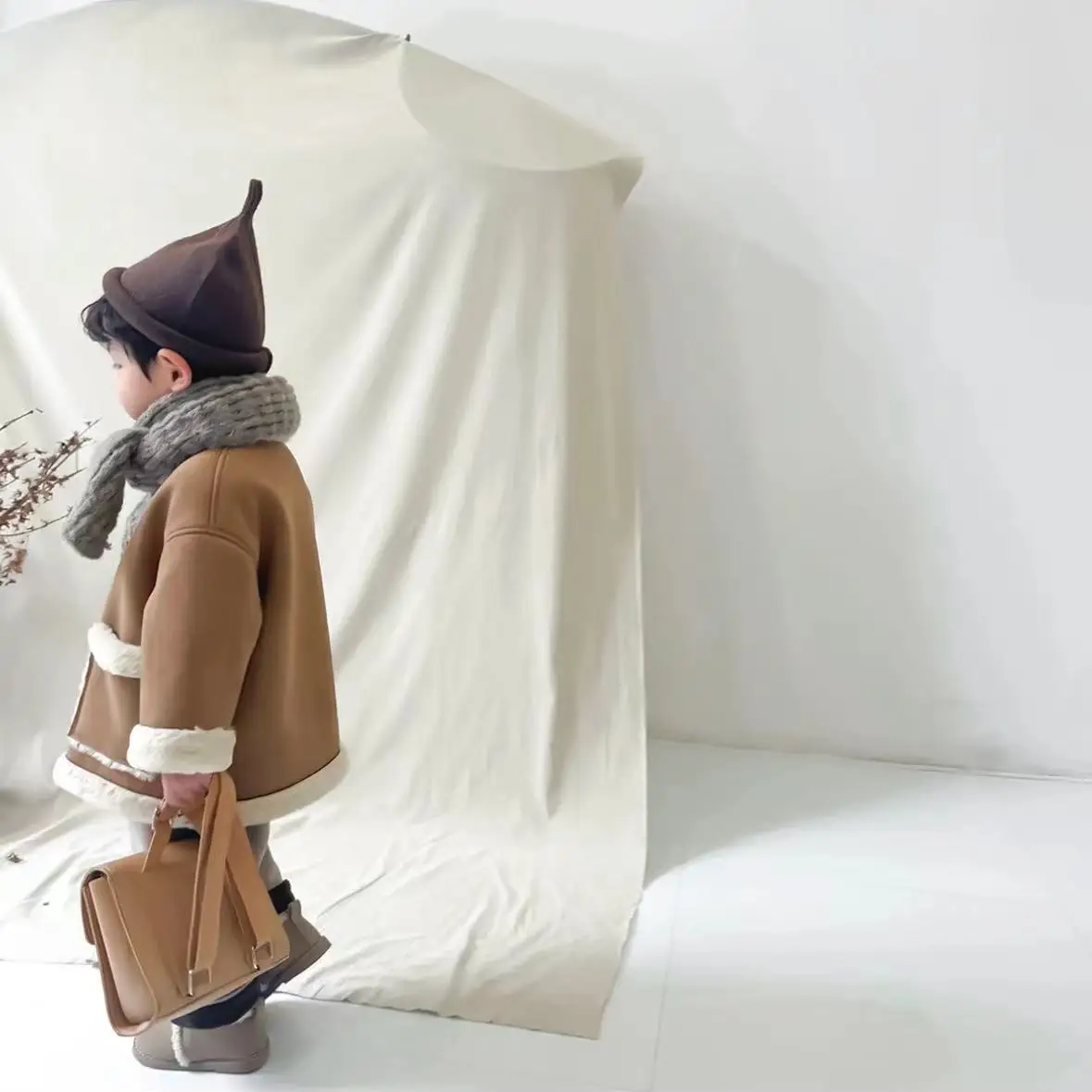 Пальто для мальчиков и девочек ветровка теплая утолщенная куртка с плюшевым