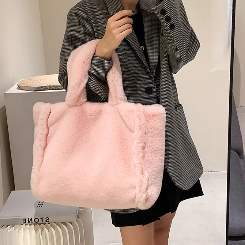 

Новинка Зима 2022, модная женская сумка через плечо, простая Модная стильная повседневная плюшевая сумка, текстурная сумка-мессенджер для покупок
