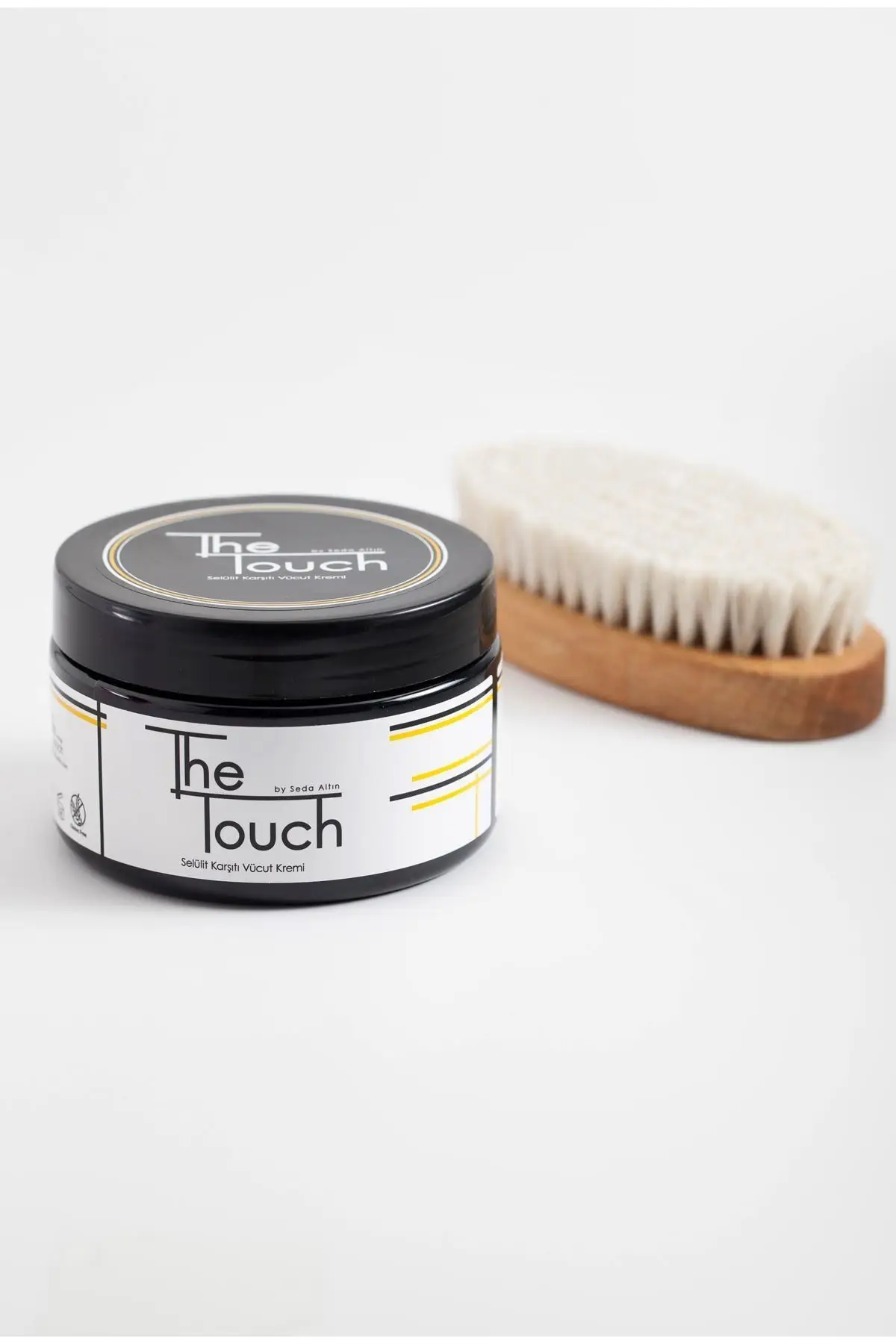 

Cellulite Cream 250 ml Horsehair Brush