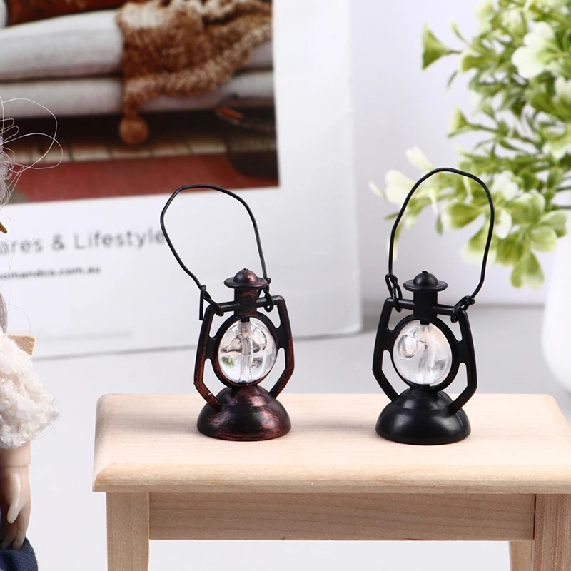 1:12 Dollhouse Miniature Retro Kerosene Lamp Lantern Oil W/handle Decor Toy
