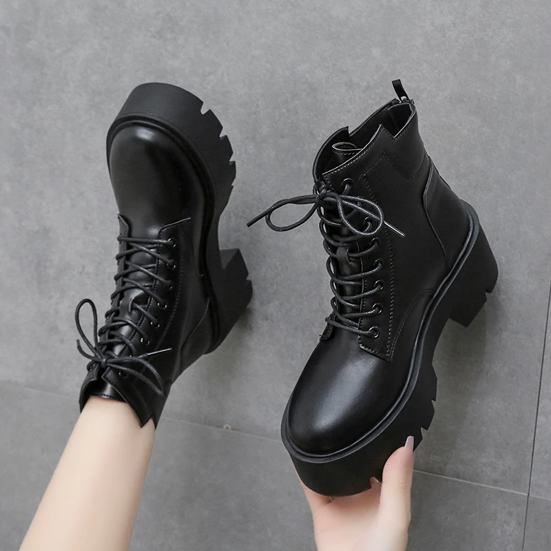2022 Autumn New ankle boots women real leather Thick Bottom Fashion Lace Up low tube Boots All match British Style Short Boots