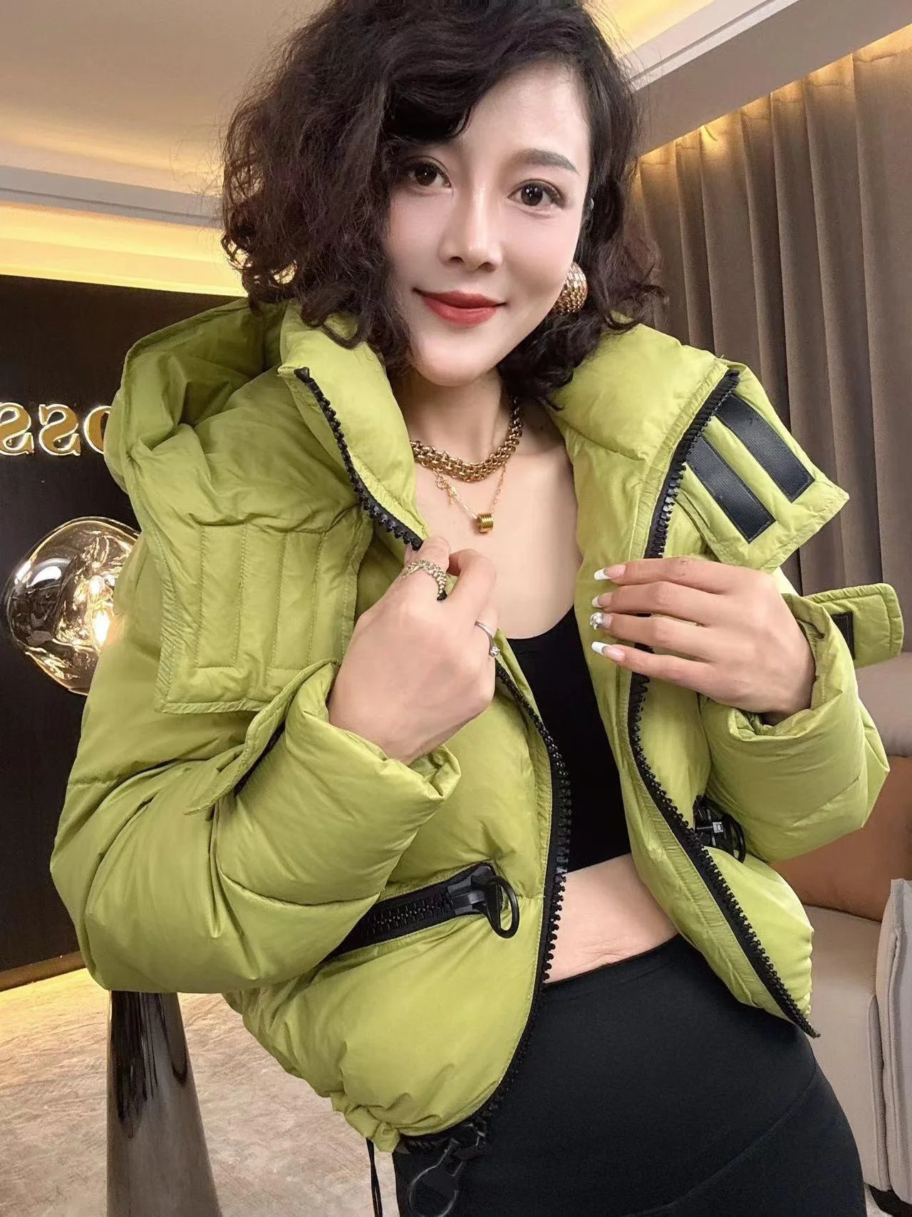 Корейский пуховик с коротким капюшоном женский новый зимний свободный модный