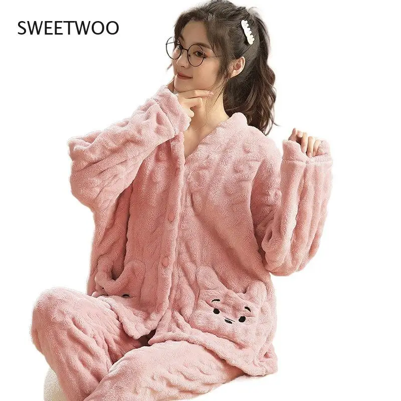 Pajamas women's autumn and winter new flannel plus velvet thick cut flower bear cartoon can be worn outside pajamas
