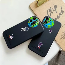 Cartoon Creative Astronaut Phone Case For Funda iPhone 11 13 Pro Max 12 Mini X XR XS 6 6s 7 8 Plus Coque Black Celular Back