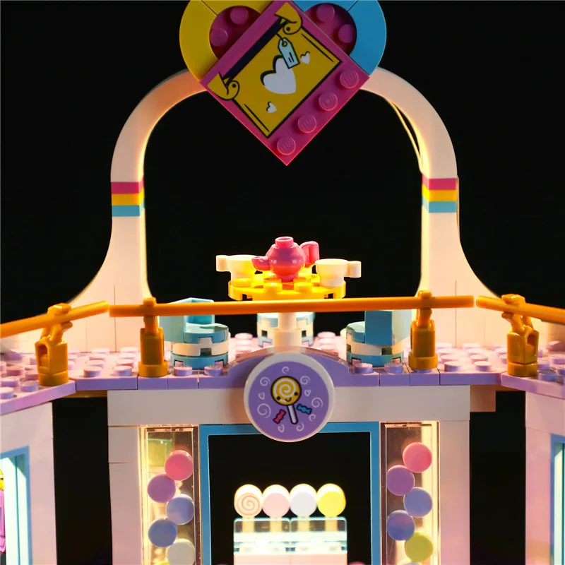 Набор с USB-подсветкой для торгового центра Друзья из LEGO Харт-Лейк 41450 деталей