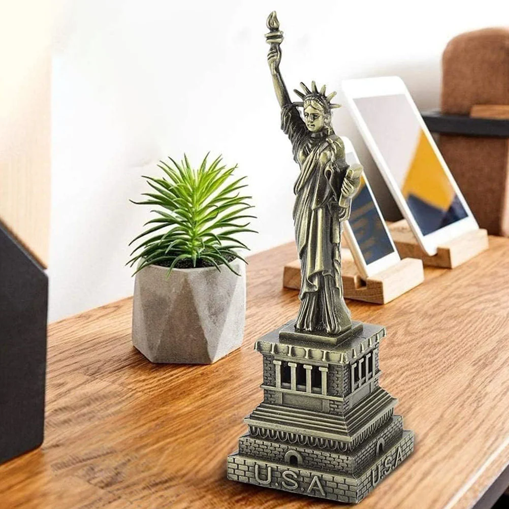 

Statue Liberty Decorative Dining Table Centerpieces European Style Metal Garden Adornment Model Office Vintage Home