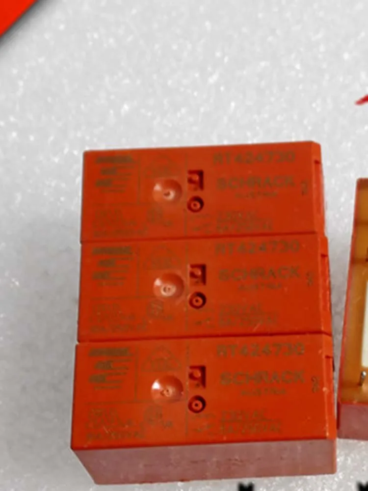 RT424730 230VAC 8A 8-контактное реле