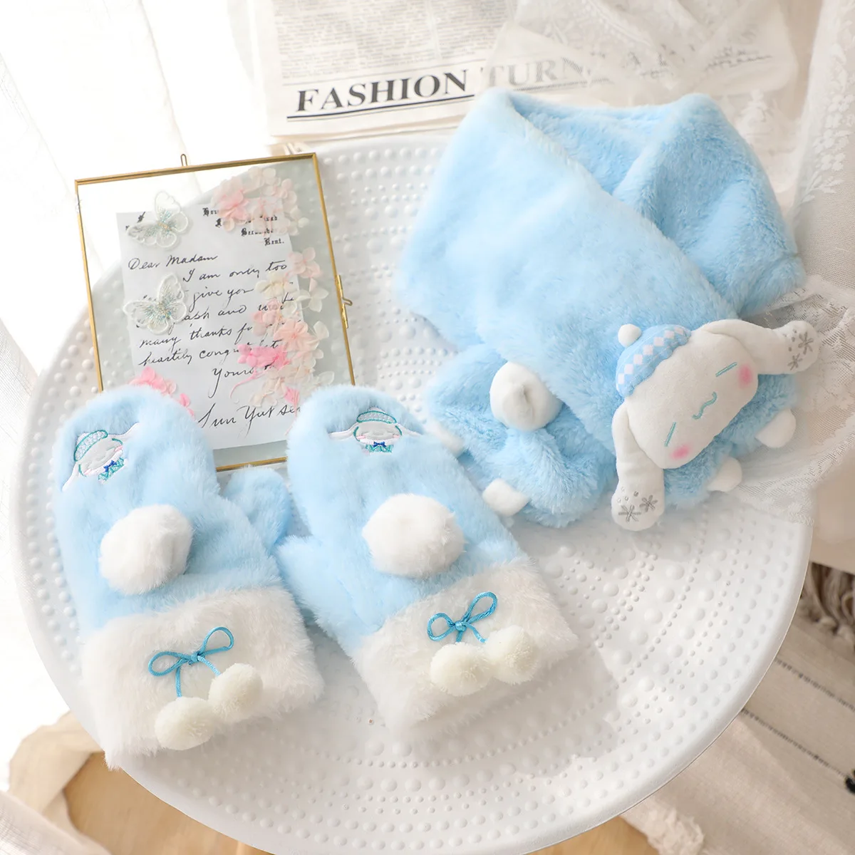 

Sanrios Kawaii Anime Cinnamoroll Cartoon Plush Scarf Gloves Winter Cycling Warm Windproof Artifact Cute Plush Toy Birthday Gift