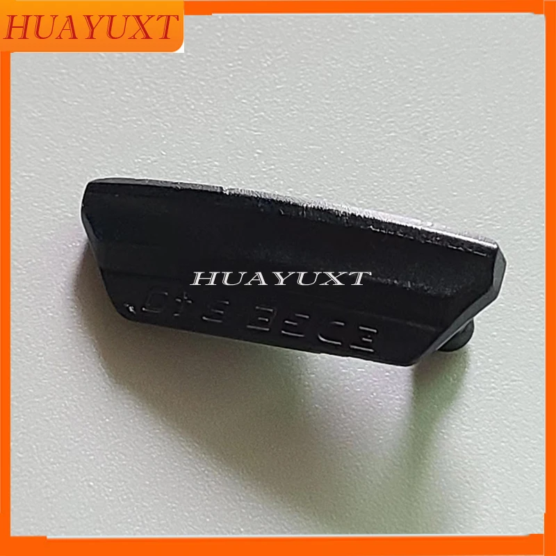 Фото Резиновая заглушка для Garmin Edge 540 Edge 840 USB, оригинальная резиновая заглушка нижнего интерфейса с винтом, запасные части. №5