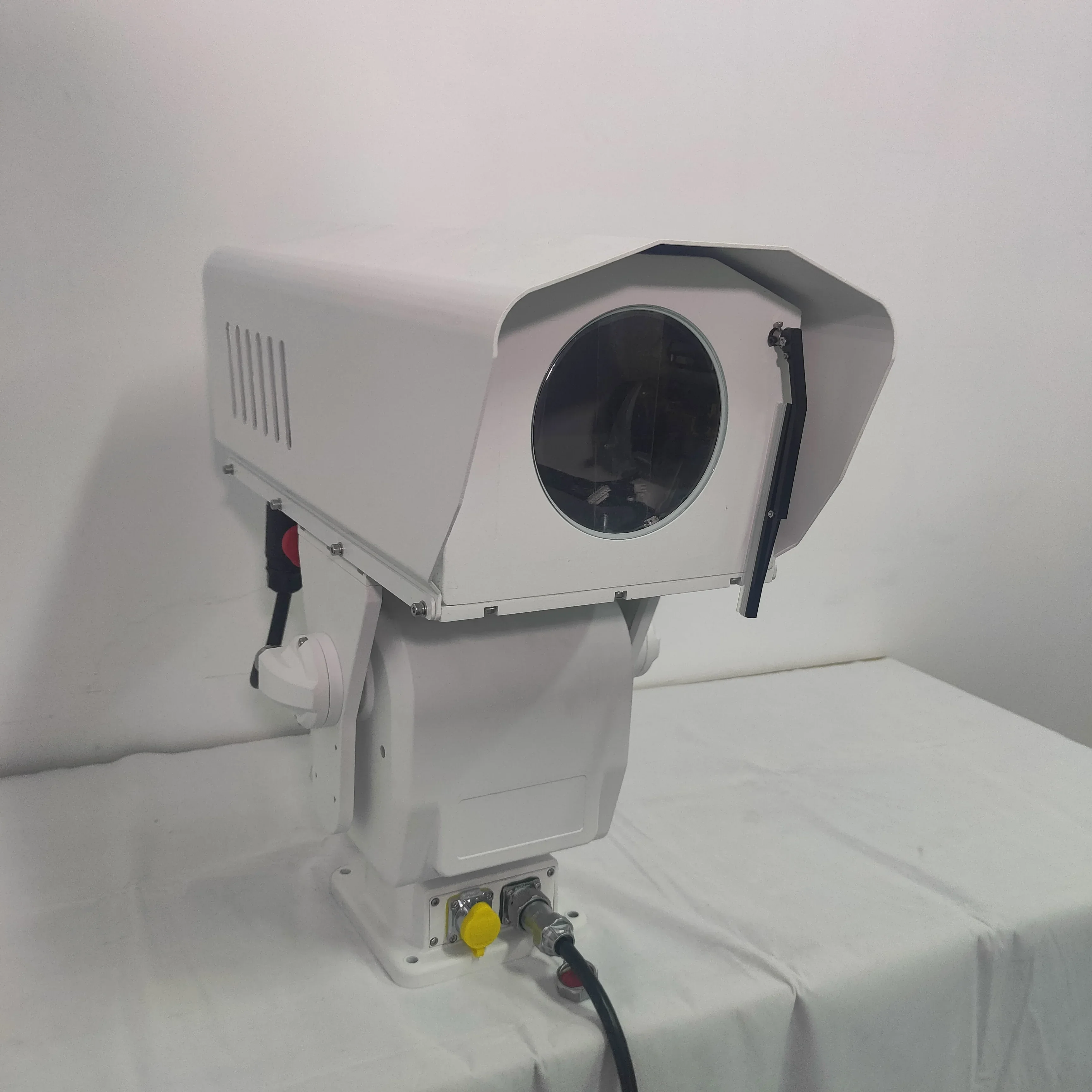 Фото Аксессуары для отпугивания птиц: 8K солнечная камера безопасности Ezviz Okam для отпугивания голубей №2