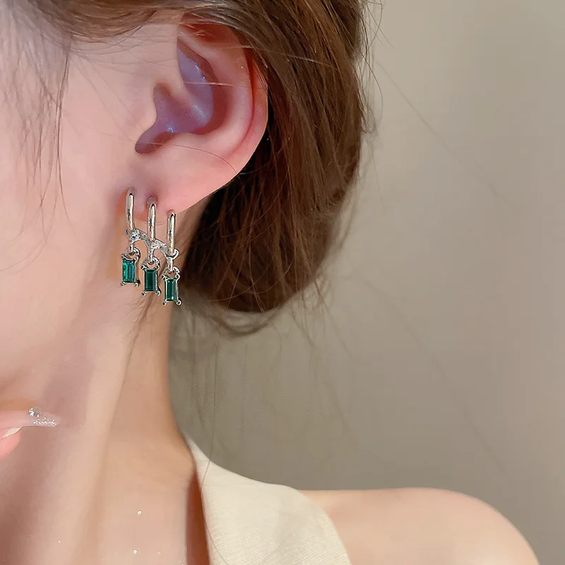 Модные блестящие серьги-гвоздики с-образным изумрудом серьги AAA с фианитом для