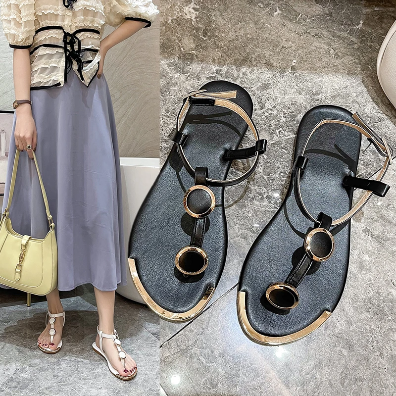 

2022 Summer Sandals Women Fashion Casual Beach Outdoor Flip Flop Metal Decoration Ladies Flat Shoes Big Size sandales femmes