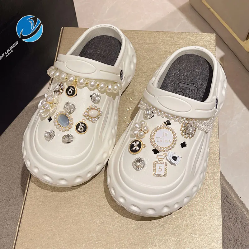 Mo Dou Scandals for Women 2023 Summer New EVA Thick Sole Non-slip Home Slippers Punk Style Rhinestone Chain DIY Wearable