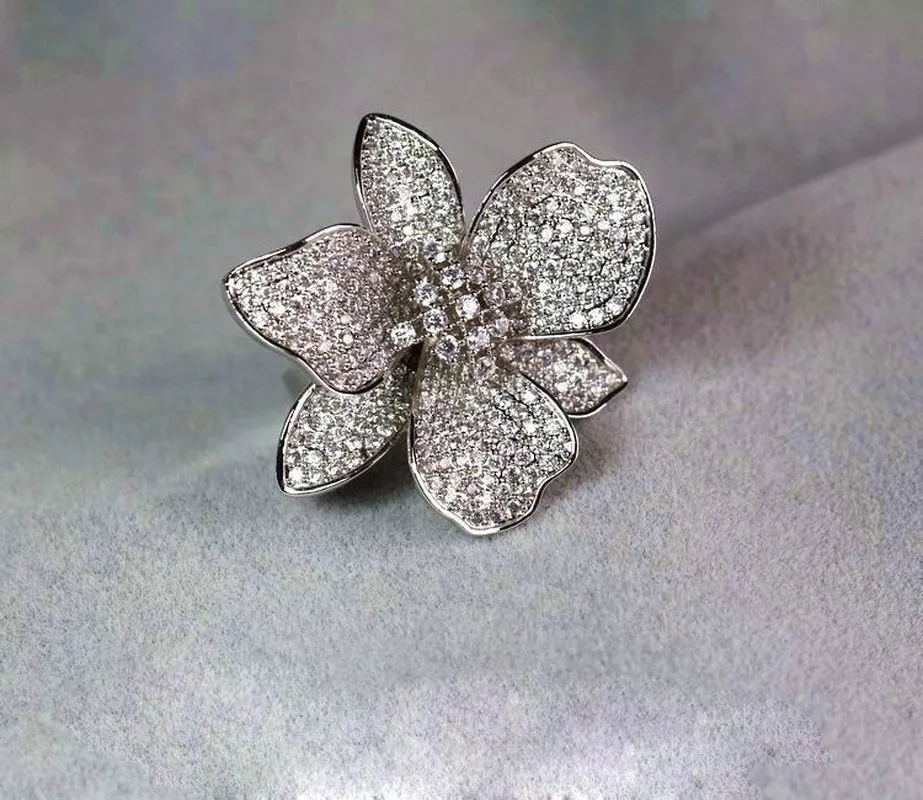 

2022 New Bling Zircon Stone Flower Rings for Women Fashion Wedding Engagement Jewelry Silver Color