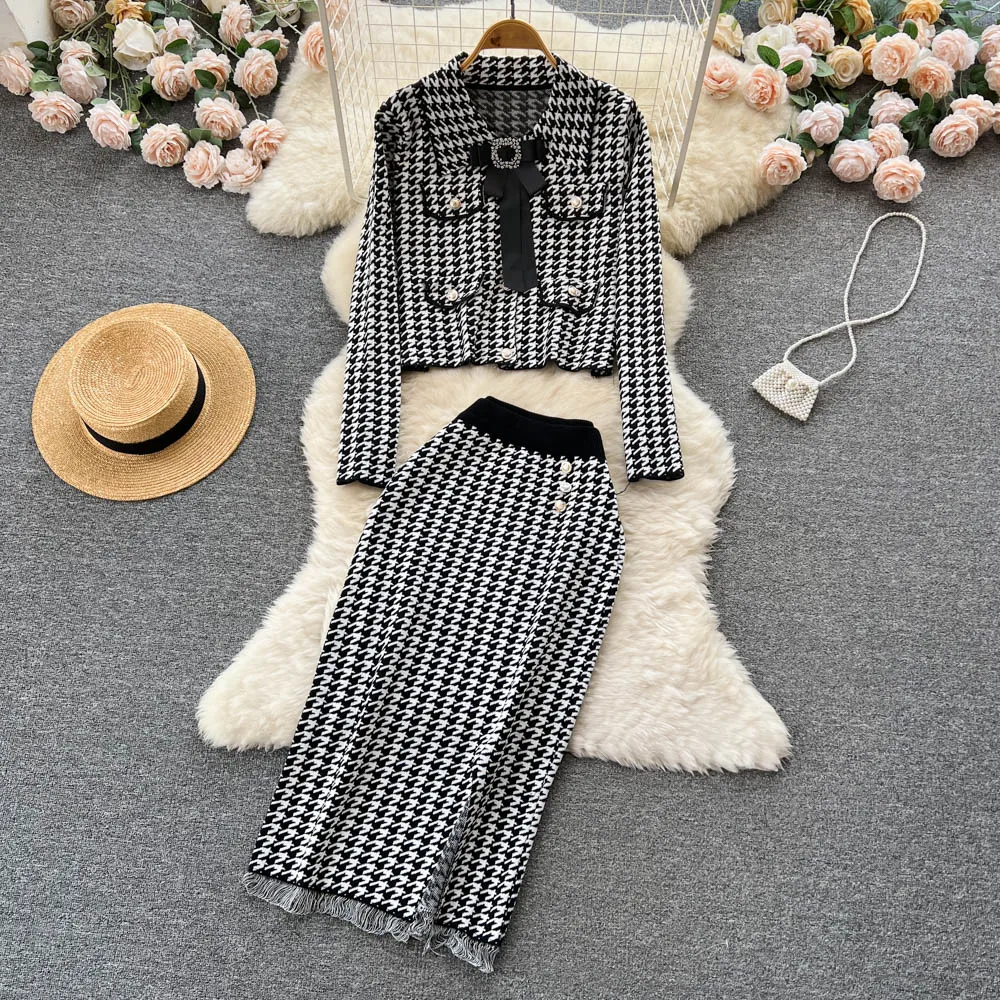 

Autumn and Winter Small Incense Wind Bird Check Bow Short Jacket + High Waist Tassel Half Body Skirt Two-piece Set