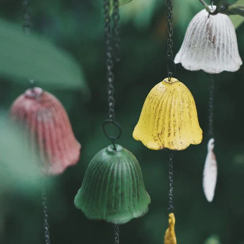 Традиционный японский колокольчик на открытом воздухе Чугунные колокольчики