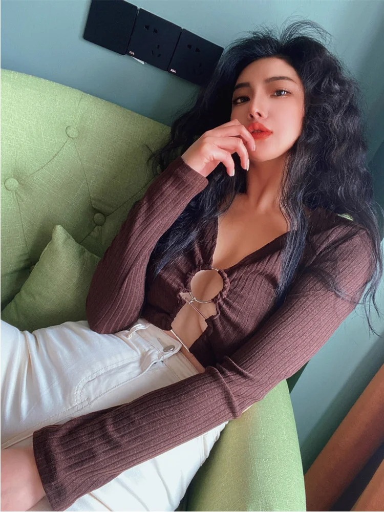 

Женская футболка с V-образным вырезом, короткая футболка с вырезами и металлическим кольцом, в Корейском стиле, весна-лето 2022