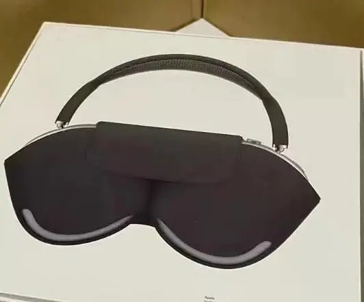 

High Quality Space Gray With Black Headphone