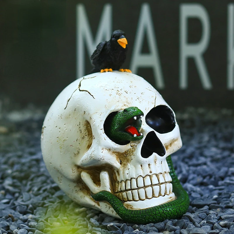 

Украшение на Хэллоуин Ворон с черепом, Готическая ворона со скелетом, Статуэтка из смолы, дом с привидениями, настольная, для дома и офиса