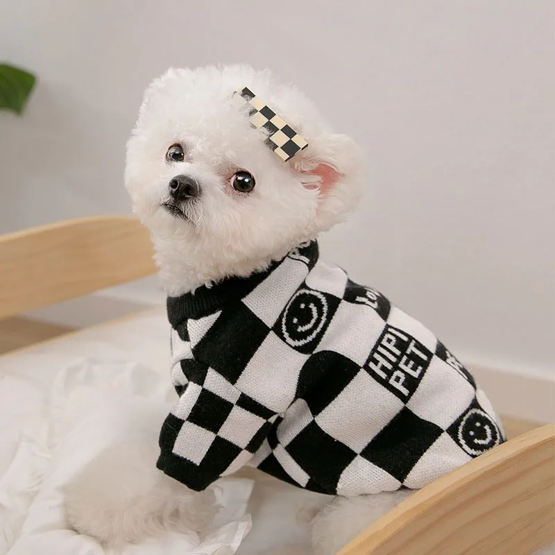 Pet Clothes Autumn Winter Black White Plaid Sweater Medium Small Dog Cat Knitted Wool Coat Chihuahua Kitten Puppy Pullover Pug
