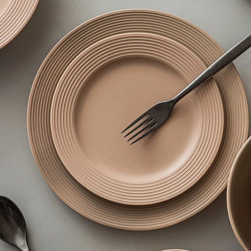 

Керамическая тарелка в стиле ретро, настольная тарелка для западного стейка, Креативные Круглые рельефные тарелки для фруктового салата, д...
