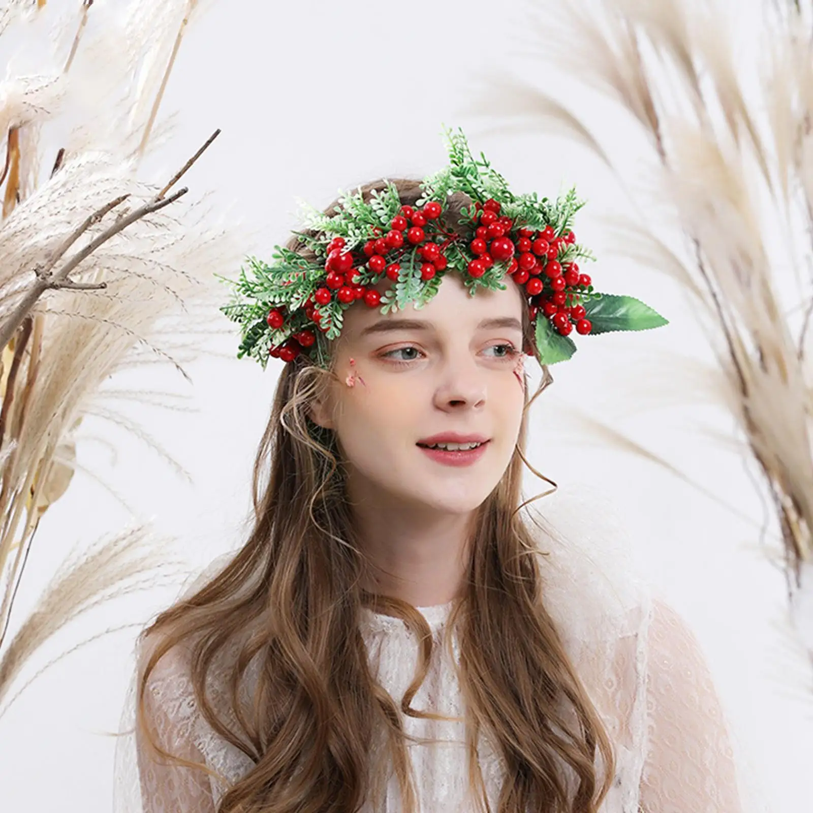 

Women's Headband Christmas Wreath Red Berry Corolla Seaside Holiday Hairband Garland Hairband Gift Communion Wreaths for Gi F0K3