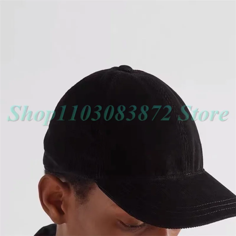 Рисунок 4 - Модная Вельветовая бейсболка 662245