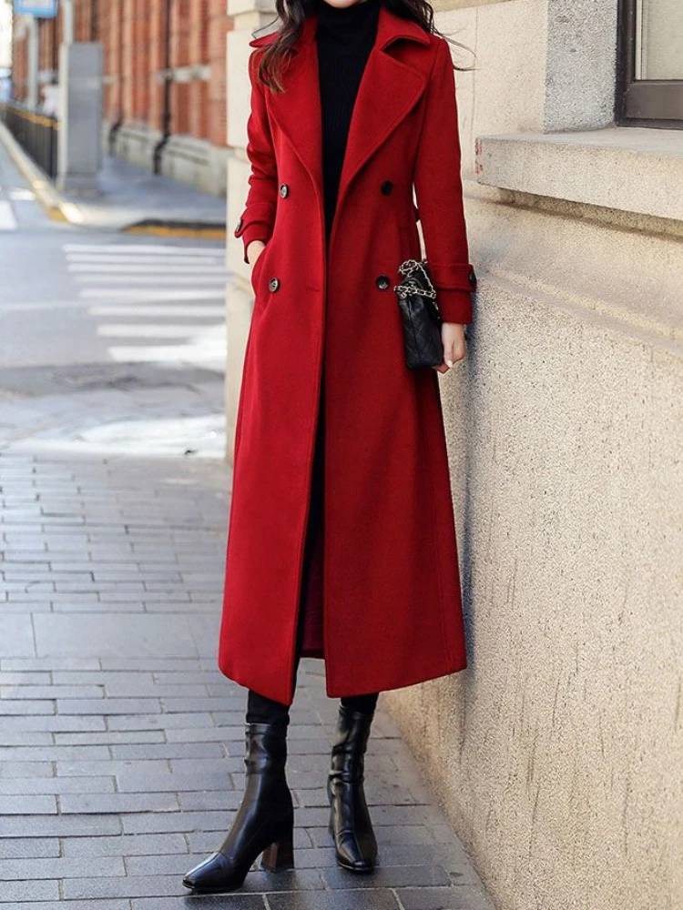 Рисунок 3 - Красное шерстяное пальто для женщин