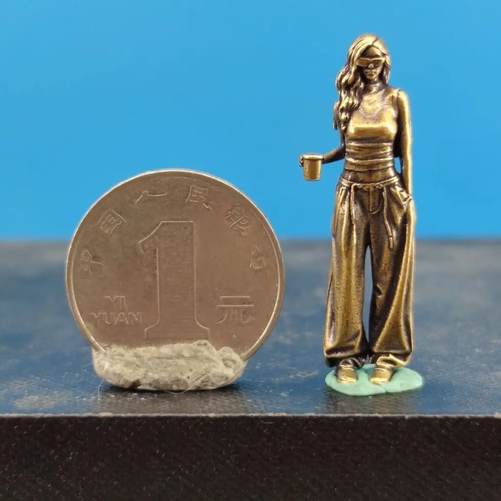 

Мини-фигурка из меди