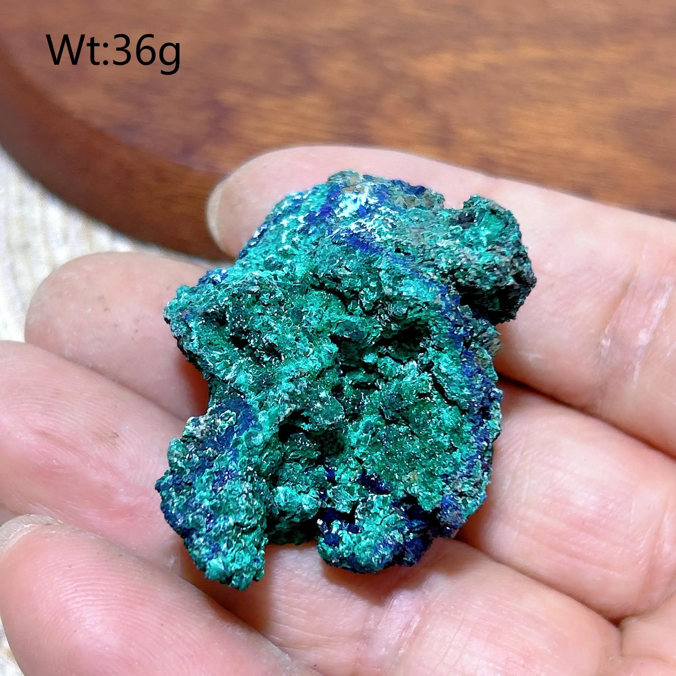 

Натуральные кристаллы хризоколла с азуритом