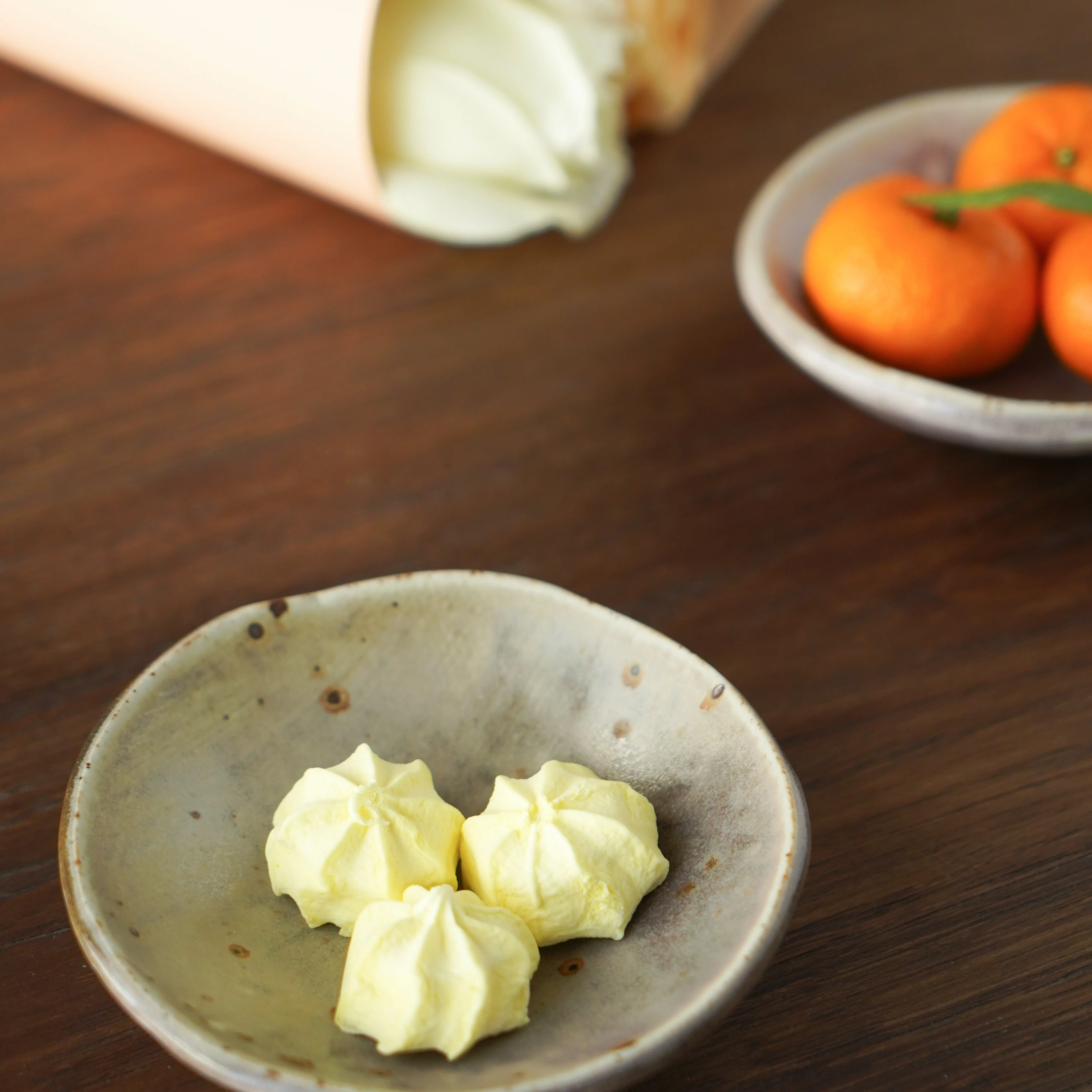 

Hand-Pinching Powder Lead Kiln Baked Stoneware Single-Item Tea Tray Side Dish Snack Fruit Dish Dessert Saucer