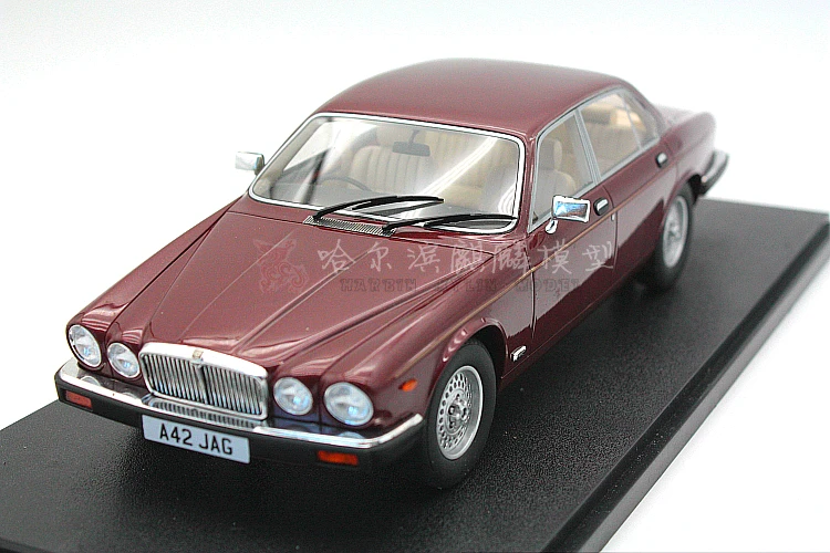 

Культ 1:18 для Jaguar XJ SIII 1983 винтажный автомобиль Ограниченная серия имитация полимерного сплава статическая модель автомобиля игрушки подаро...