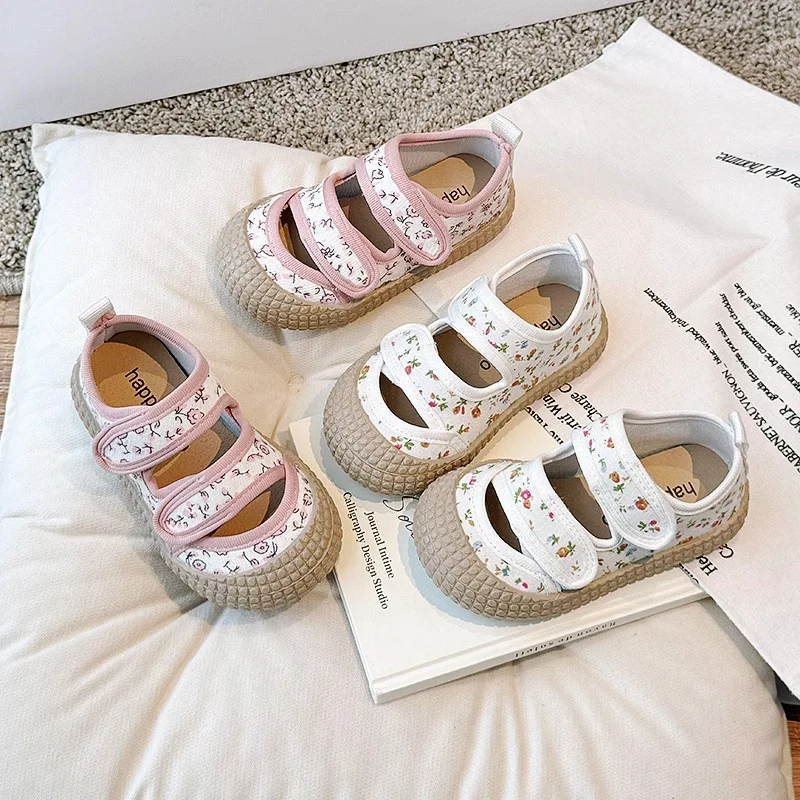 Демисезонные парусиновые туфли для девочек милые цветочные на плоской подошве