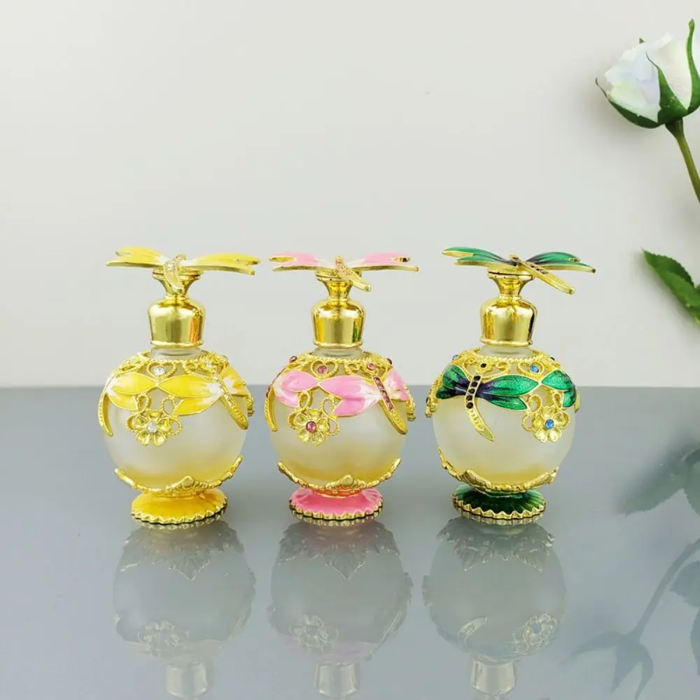 

Gold Dragonfly Cap Perfume Bottle Retro Empty Refillable Essential Oil Container Home Wedding Decor Lady's Gift