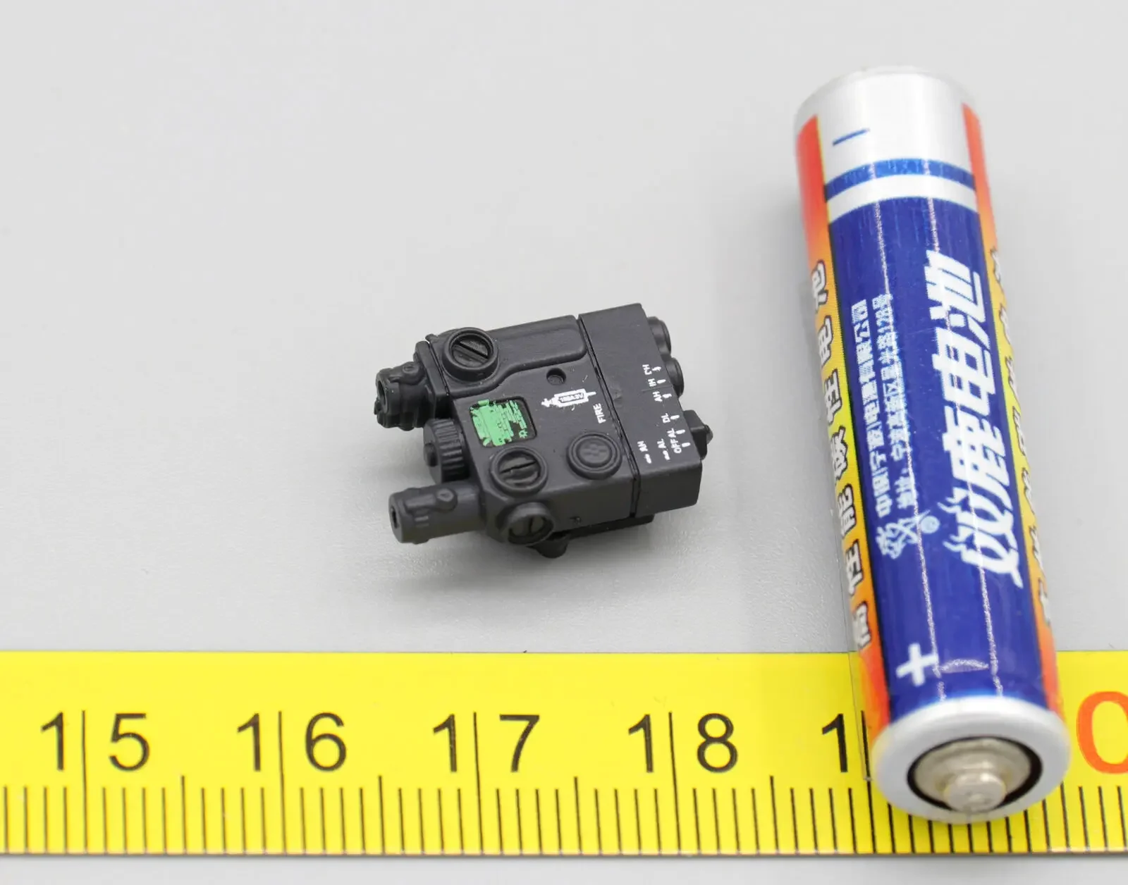 Лазерная модель ES HRT06 1/6 Для 12-дюймового лидера спасательной команды