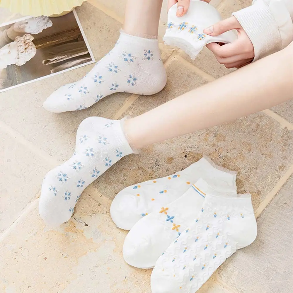 

Spring Thin White socks Women's Cotton Socks Shallow Mesh Lace Socks Small Flowers Cute Japanese Boat Socks