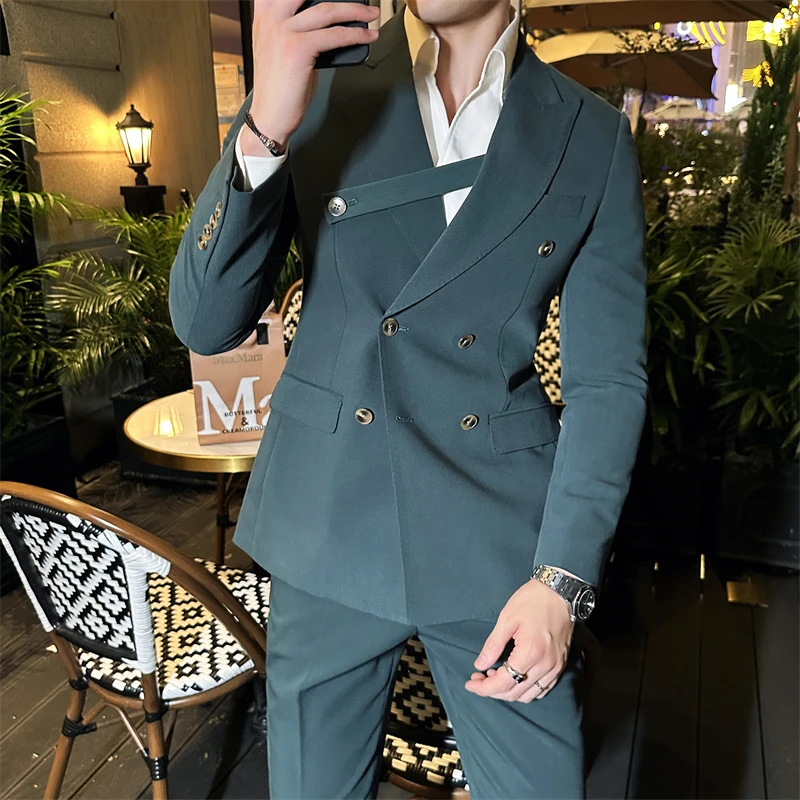 

Высококачественная осенне-зимняя Корейская версия, приталенный силуэт (костюм + жилет + брюки), мужское повседневное зеленое и красивое пальто