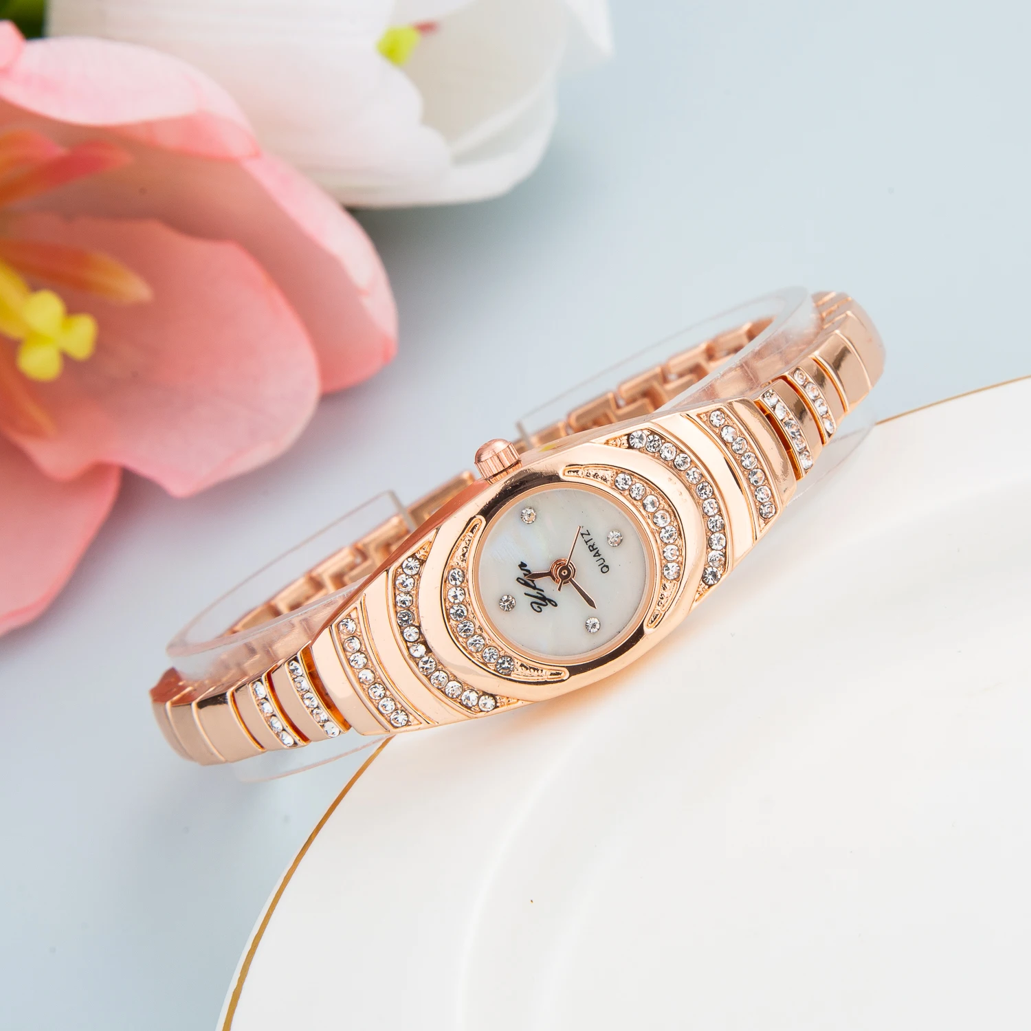 2023 New reloj mujer Fashion Watch for Women Diamond Quartz Wristwatches Luxury Designer Clothing Women Free Shiping