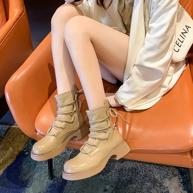 

2022 New Spring and Autumn Short Boots British Windmill Short Boots Strap Female Round Head Fashion Thick Bottom short Boots