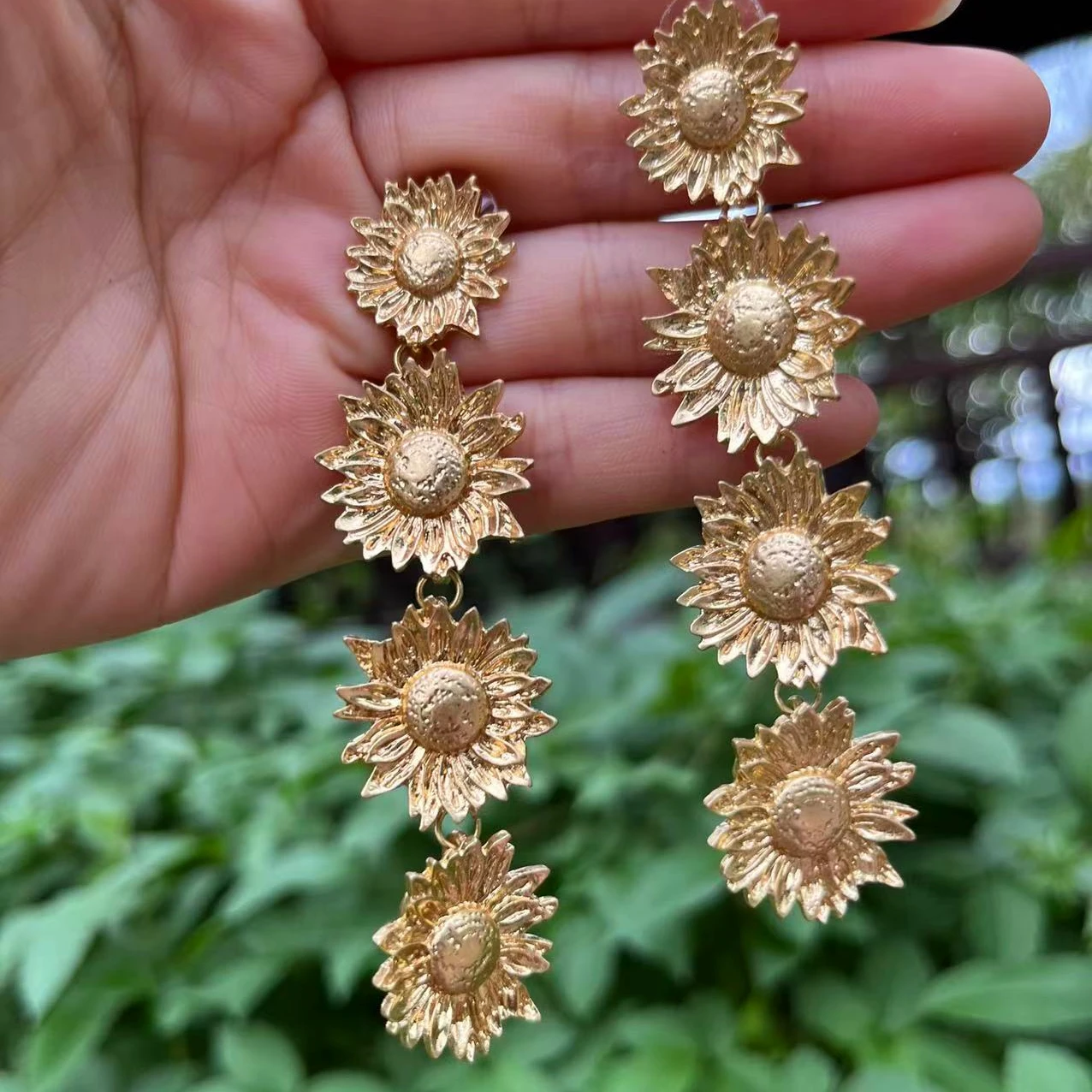 

Retro Gold Color Flower Long Earrings for Woman
