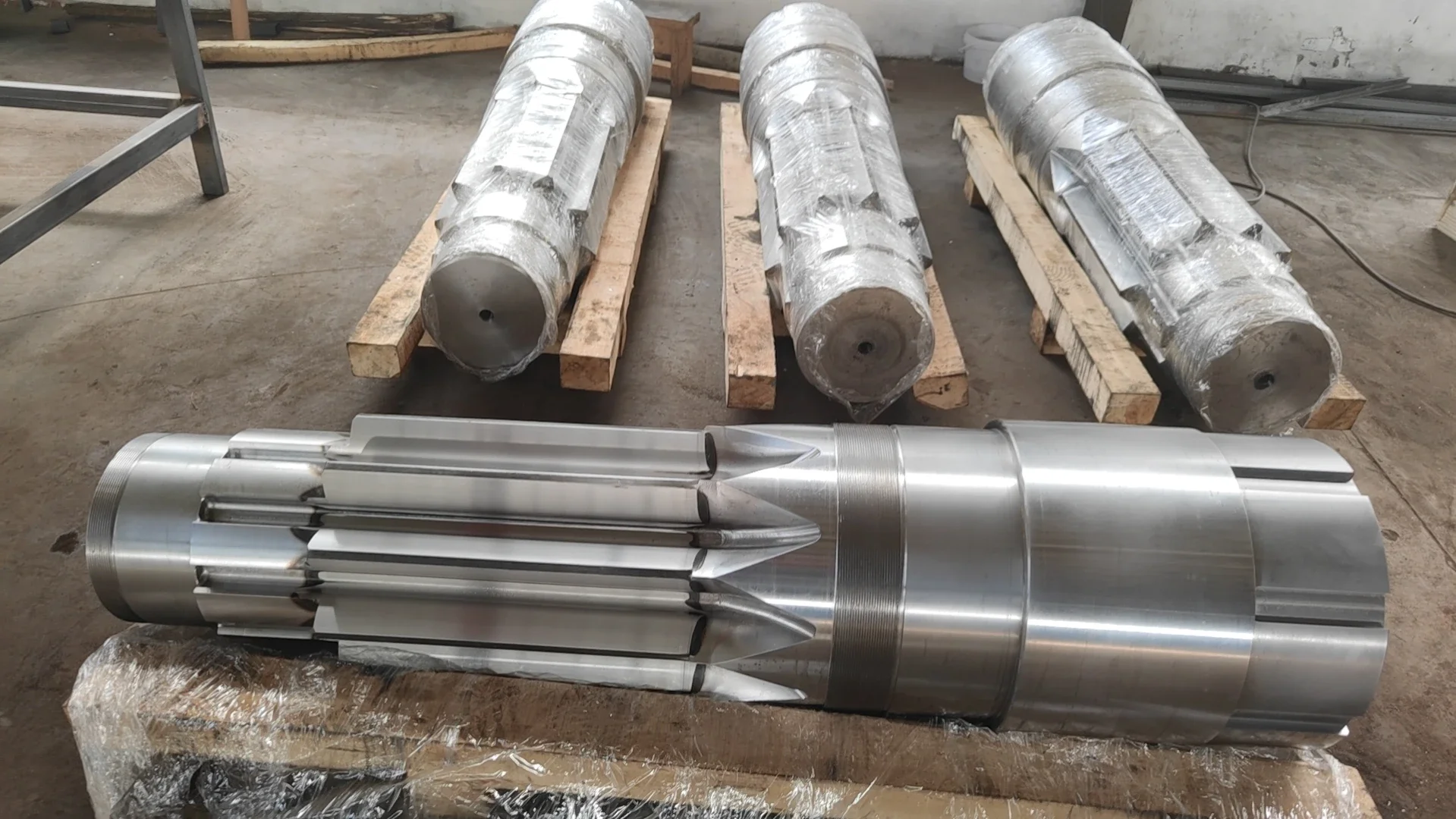 Изготовленный на заказ большой размер высокоточный приводной вал Hlical Gar главный