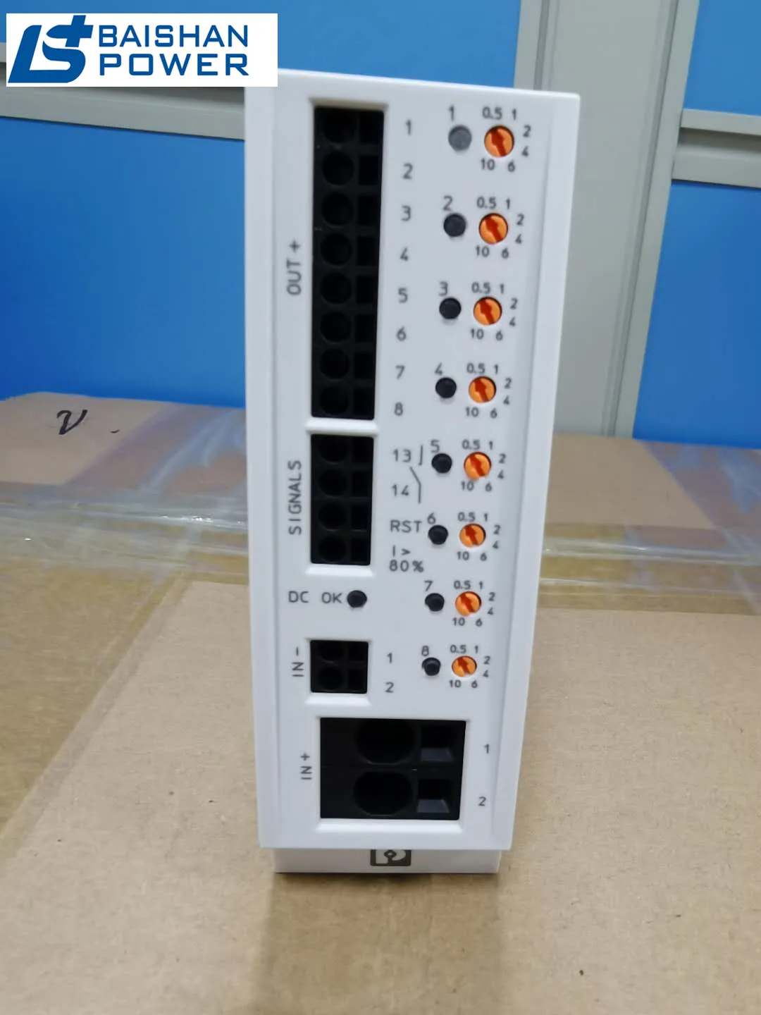 

E8 24DC 0,5-10A NO-R 2905744 BREAKER Phoenix Electric