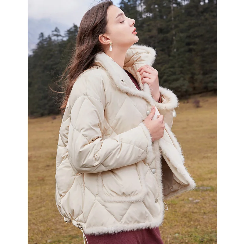 Winter New Vintage Short Light Feather Jacket Women 90% White Duck Down Coat Splicing Real Fur Outwear Retractable Hem
