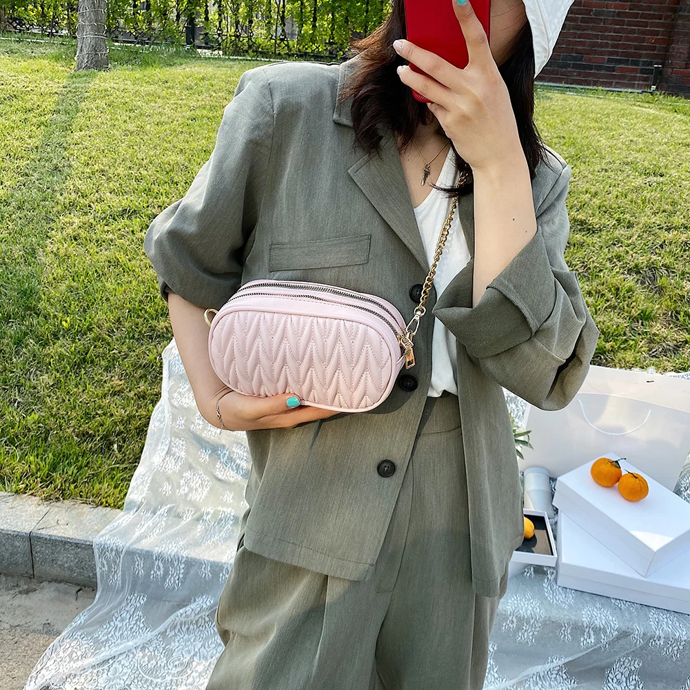 

Женская сумка-почтальонка из ПУ кожи, с цепочкой