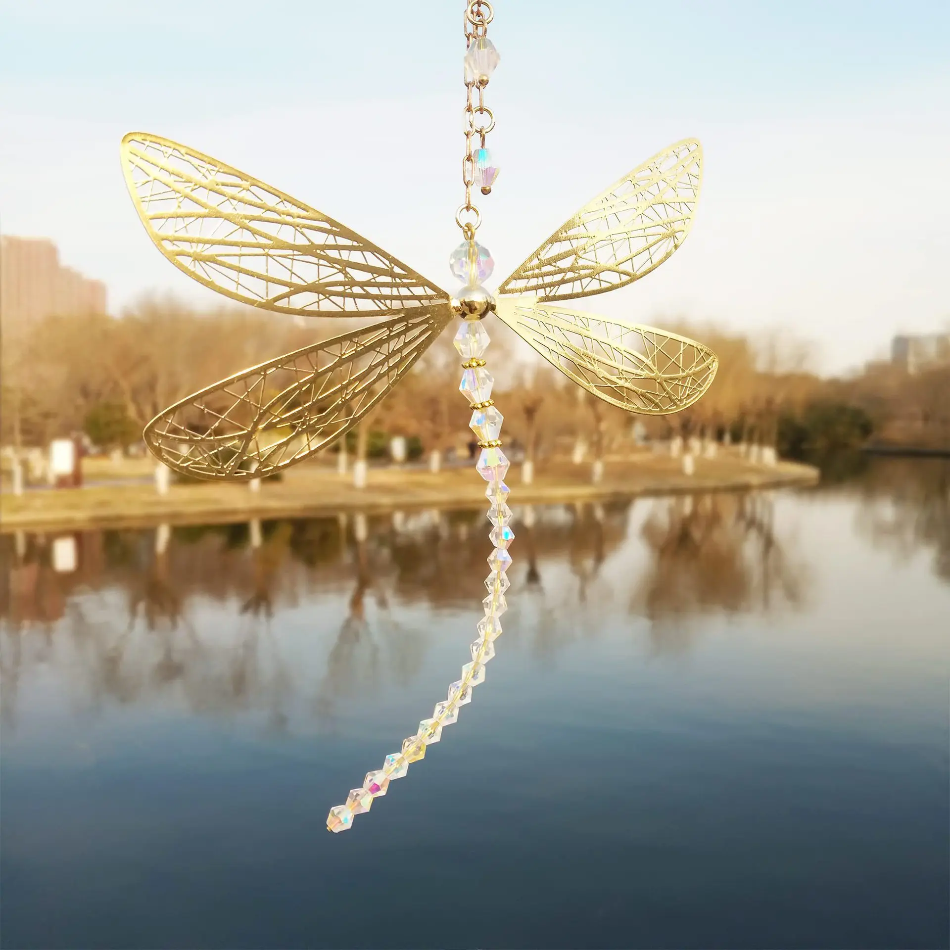 

Newest Crystal Dragonfly Ornament Crystal Sun Catcher Pendant Hanging Drop For Outdoor Indoor Garden Decoration High Quality