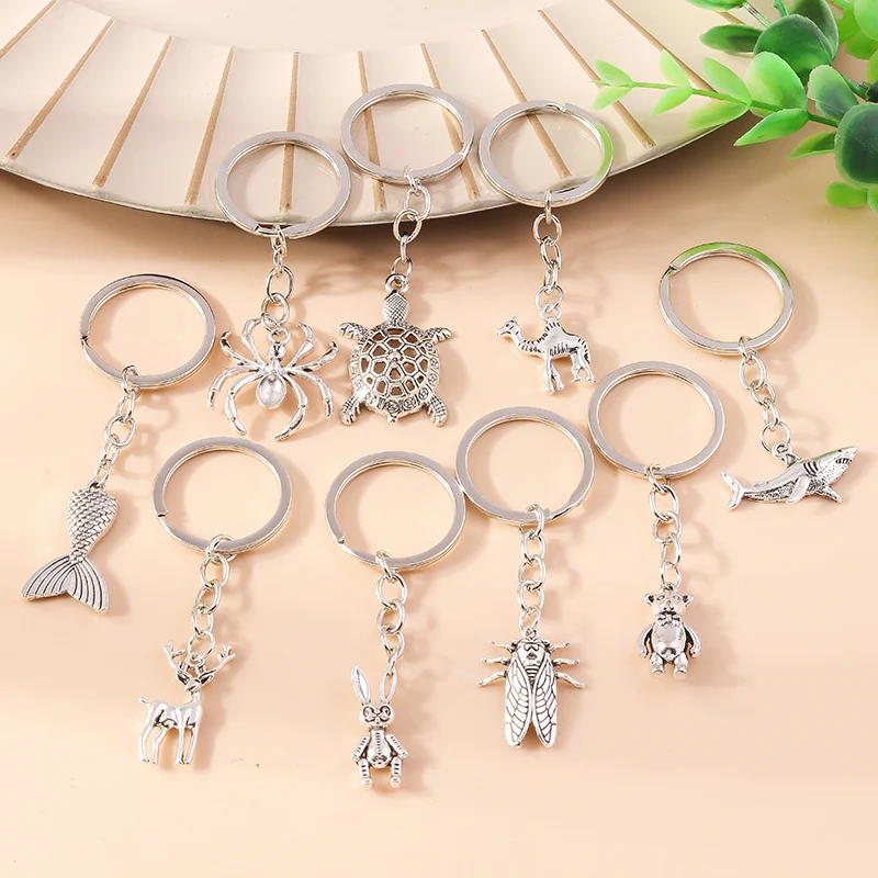 

Cartoon Animal Keychains Alloy Bear Deer Turtle Pendants Keyrings Souvenir Gifts for Women Men Handbag Hanging Key Chians