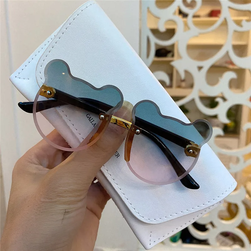 

2022 New Kids Sunglasses Bear Shape Children Glasses Trendy Girls Boys Sun Glasses Cartoon Eyeglasses Shades Goggles Anti-glare